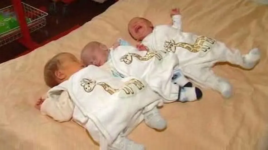 Polovina rodiny Surovcových