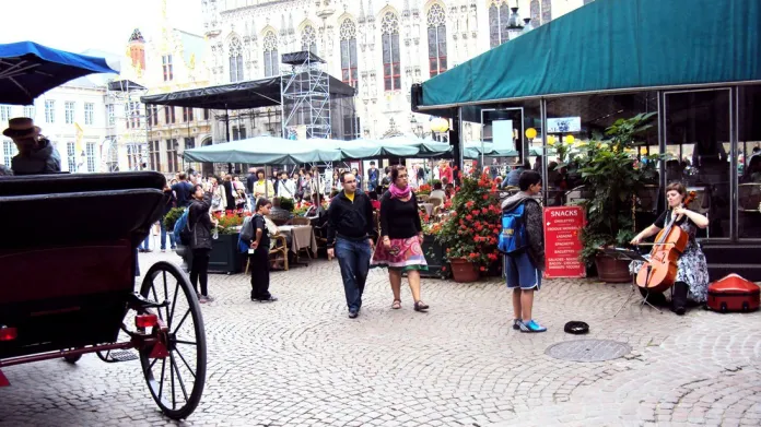 Česká violoncellistka, Bruggy