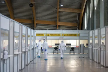 Na covid se testuje stále méně. V úterý se nákaza potvrdila u více než 33 tisíc lidí