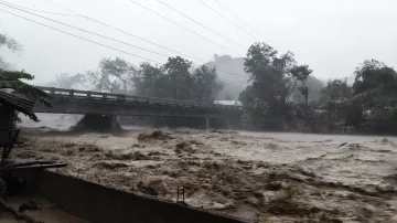 Následky tajfunu Kalmaegi na Filipínách