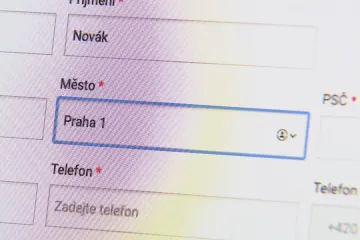 Reportéři ČT: Tu je heslo k e-mailu, tady zase k e-shopu. Obchod s daty je výnosný, podvodníkům prozradí mnoho