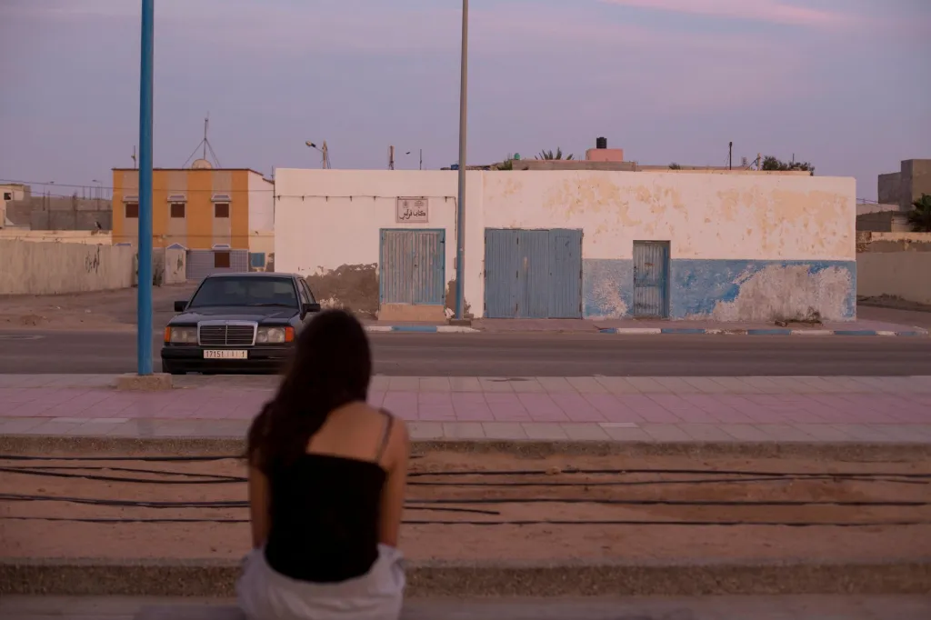 „Nyní máme velké množství dívek, které surfují. Dívky jsou budoucností tohoto klubu,“ říká jeden ze surfařů. Je dokonce přesvědčený, že jedna z dívek školu časem povede