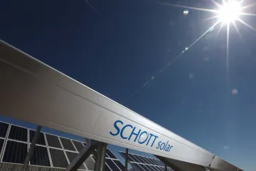 Část lidí z končícího Schottu Solar snad zaměstnají místní firmy