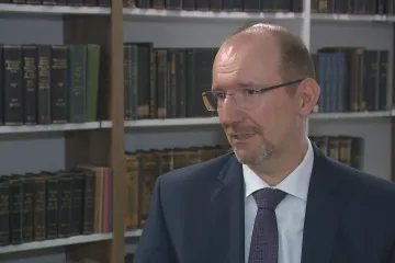 Část senátorů má ke kandidátovi na ústavního soudce Simonovi výhrady. Dle Pavla kritéria splňuje