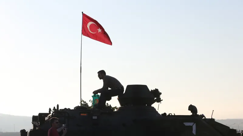 Policisté zneškodnily pučisty, kteří si snažili dostat do mezinárodního letiště Sabiha v Istanbulu