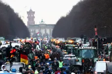 Německým zemědělcům došla trpělivost, zablokovali Berlín. Všichni musíme nést svůj díl, oslovil je ministr