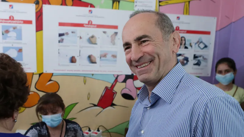 Bývalý arménský prezident Robert Kočarjan během parlamentních voleb v roce 2021