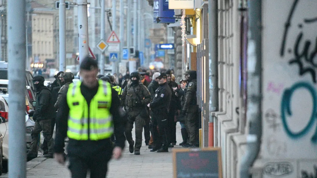 Policie po střelbě uzavřela přístup do brněnské Lidické ulice