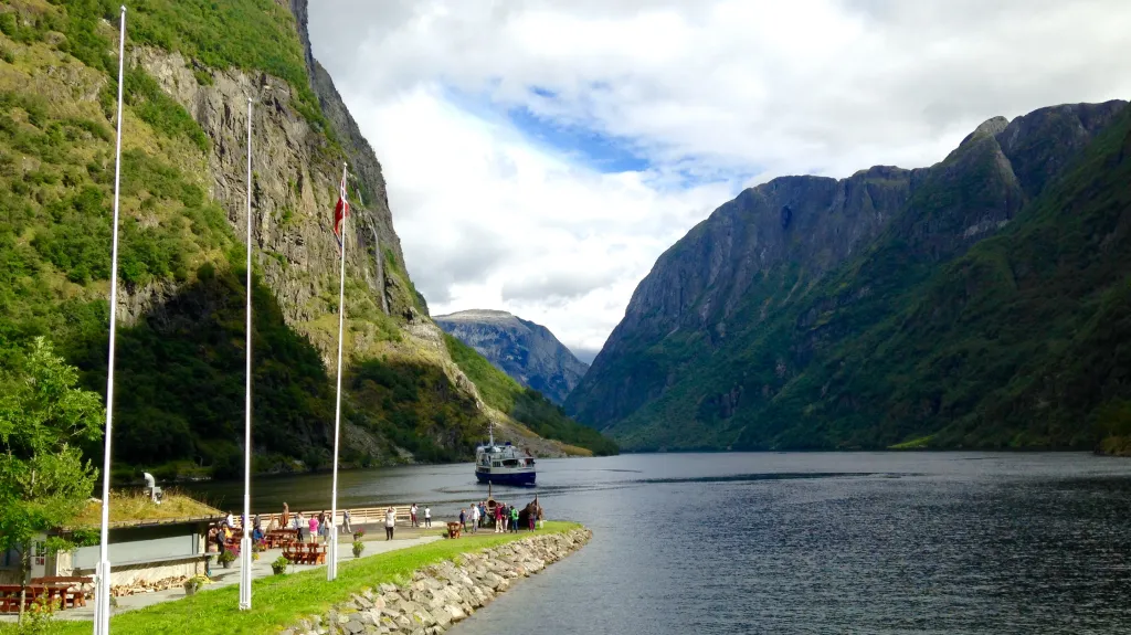 Pohled na fjord z Gudvangenu