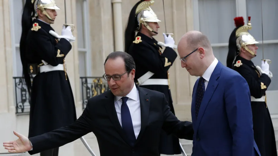 Francois Hollande vítá v Elysejském paláci Bohuslava Sobotku