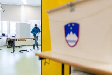 Slovinci odmítli posílení vyšetřovacích komisí, jsou také proti poplatkům médiím