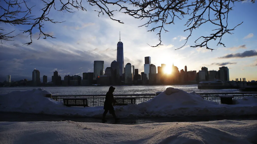 New York se ocitl pod sněhem