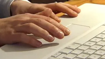 Lidé mohou nyní využít služeb eBay češtině