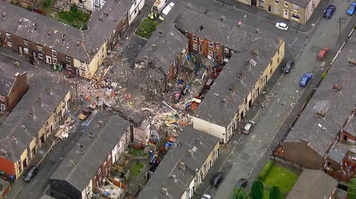 Následky výbuchu v Oldhamu