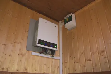 Obyvatelé obce na Náchodsku sdílejí elektřinu a ukládají teplo na zimu