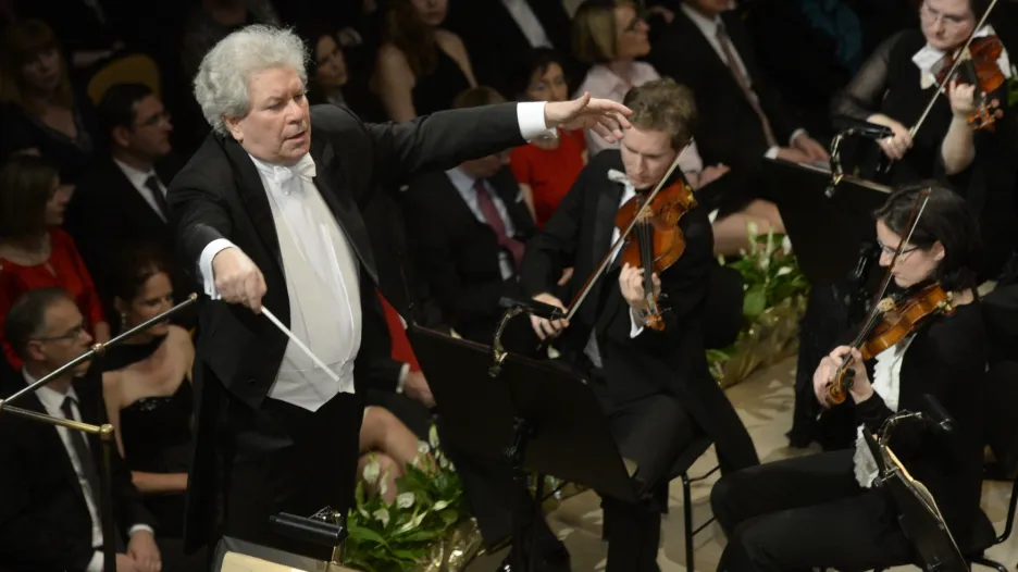 Česká filharmonie (diriguje Jiří Bělohlávek)