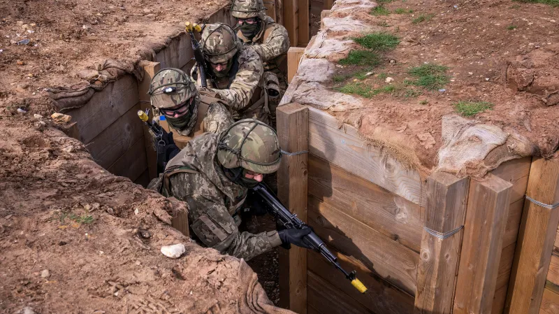 Trénink ukrajinských rekrutů pod dozorem dánských instruktorů, 14. 3. 2024