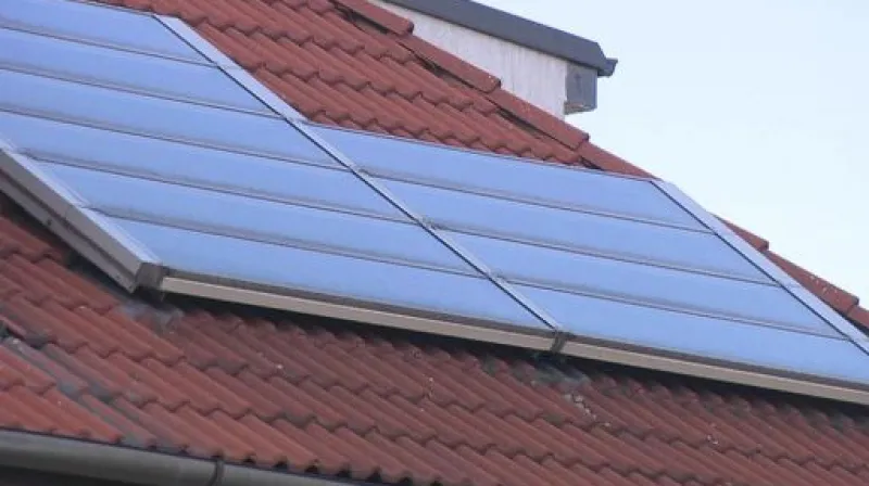 Stop stav solární energie trvá