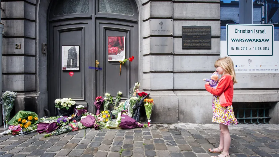 Vzpomínka na oběti sobotní střelby v židovském muzeu v Bruselu