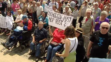 Protest seniorů proti vládě