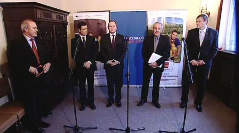 Tisková konference po setkání hejtmanů s ministrem zdravotnictví