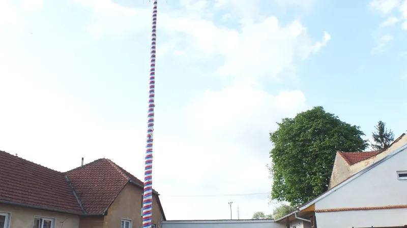 Stavění Máje - Chrudichromy