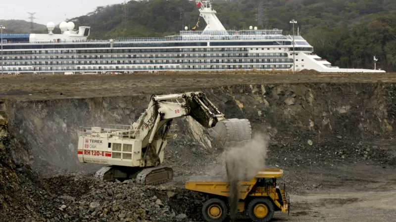 Rozšiřování Panamského průplavu probíhá za provozu