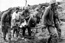Čtvrt milionu mrtvých a měsíce krvavých bojů. Před 75 lety začala bitva o Okinawu