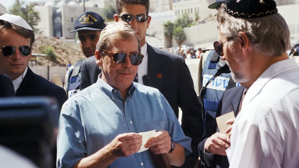 Václav Havel při návštěvě Jeruzaléma (archivní foto)