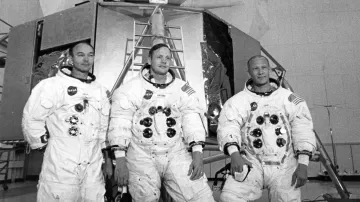 (Zleva) Mike Collins, Neil Armstrong a Edwin 'Buzz' Aldrin