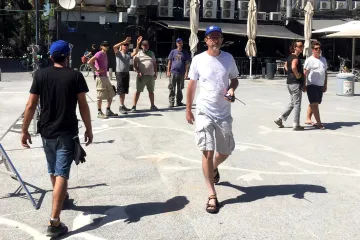 „Tel Aviv se dost špatně nahrazuje.“ Petr Zelenka natáčí v Izraeli nový film Modelář