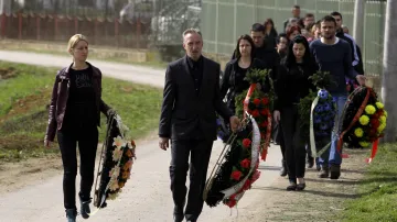 Pohřeb obětí střelby v Srbsku