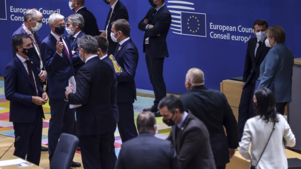 Představitelé zemí EU na summitu