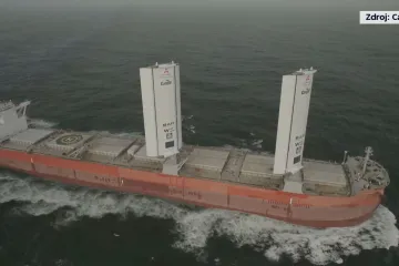 Nákladní loď testuje v provozu speciální plachty. Mohou ušetřit tuny paliva