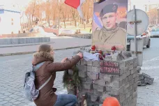 Pět let od prvních obětí na Majdanu řada Ukrajinců v zářnou budoucnost nevěří