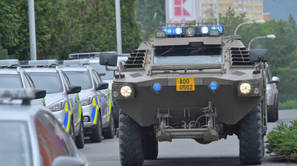 Odjezd policistů do Makedonie