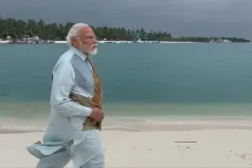 Indie a Maledivy zápasí o pláže. Čína mezitím rozšiřuje vliv