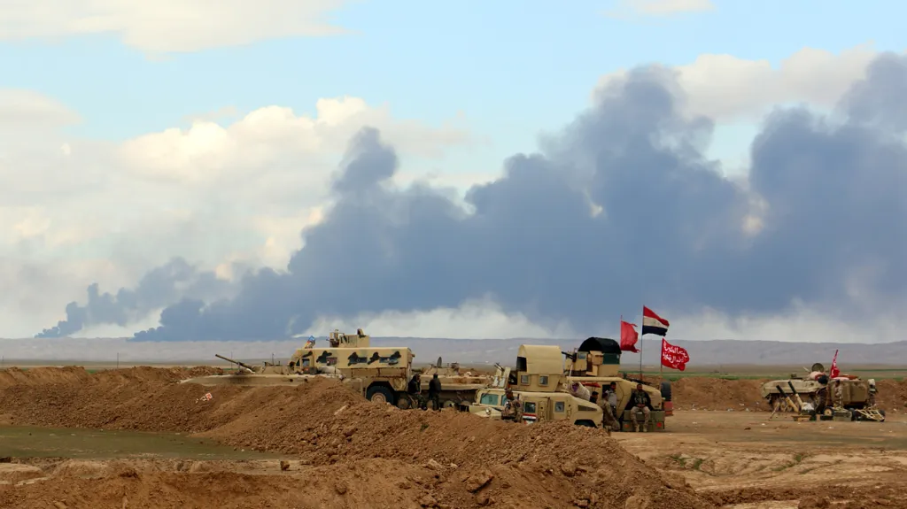 Irácká armáda bojuje s IS o Tikrít
