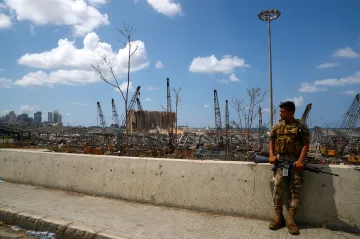 Libanonská vláda podala kvůli explozi v Bejrútu demisi