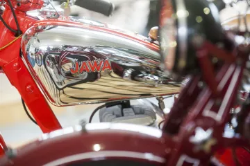 Jawa jako úspěch tuzemského průmyslu. V řadě zemí se stala synonymem pro motocykl