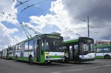 Trolejbusy jezdí Plzní 80 let. Nebyla prvním „trolejbusovým“ městem, ale vydržely jí nejdéle