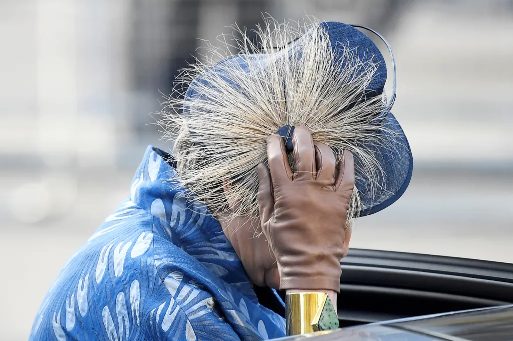 Britská premiérka Tereza Mayová po bohoslužbě ve Westminsterském opatství