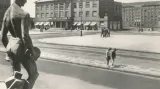 Dělník Josefa Vitvara z padesátých let na náměstí SNP v Zábřehu. Odstraněno