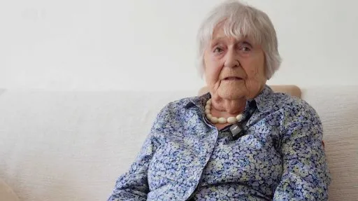 Oholili mi hlavu, ale integritu mi vzít nemohli, říká přeživší holocaustu