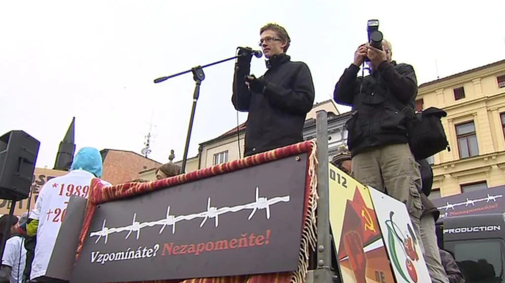 Protest proti krajské koalici s KSČM