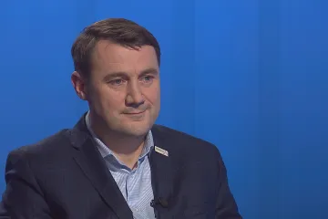 „Věřili jsme, že u dceřiné společnosti Deutsche Bahn je velká záruka fungování,“ řekl hejtman Půta. Vypovězení smlouvy s Arrivou neplánuje