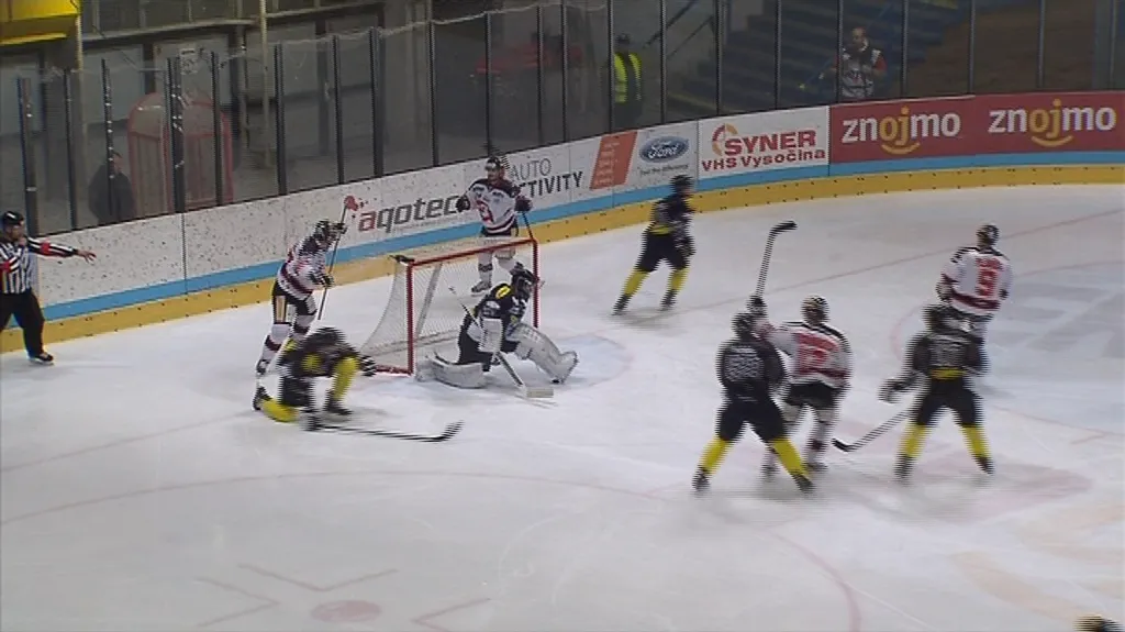 Znojemští Orli porazili Buldoky 6:2
