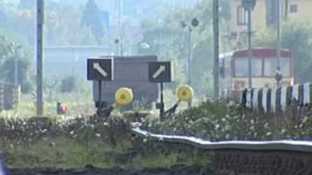 Vlaková trať