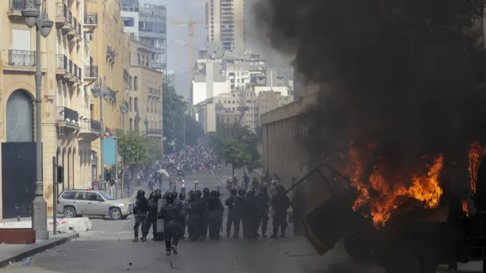 Střet protestujících s libanonskou policií