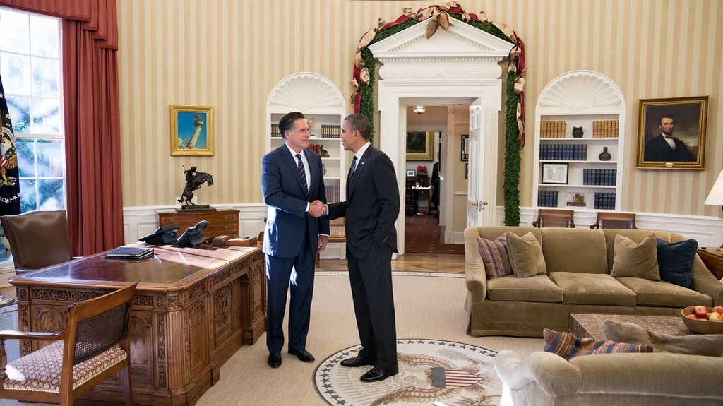 Obama přivítal Romneyho v Bílém domě